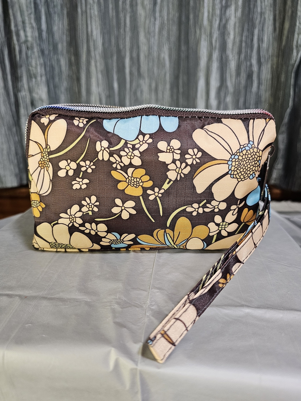 Everyday Essentials Bag - Golden Meadow